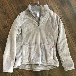 North face pullover